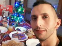 698911547: Chico busca chica en Valencia