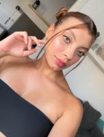 617492072: Chica busca chico en Barcelona