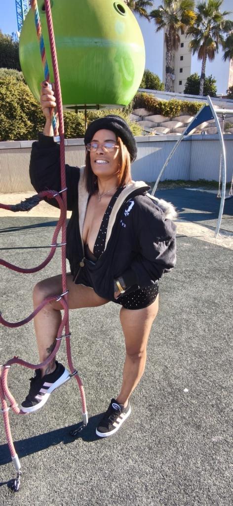 Chica busca chico en Tenerife: 