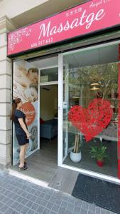Chica busca chico en Barcelona: 