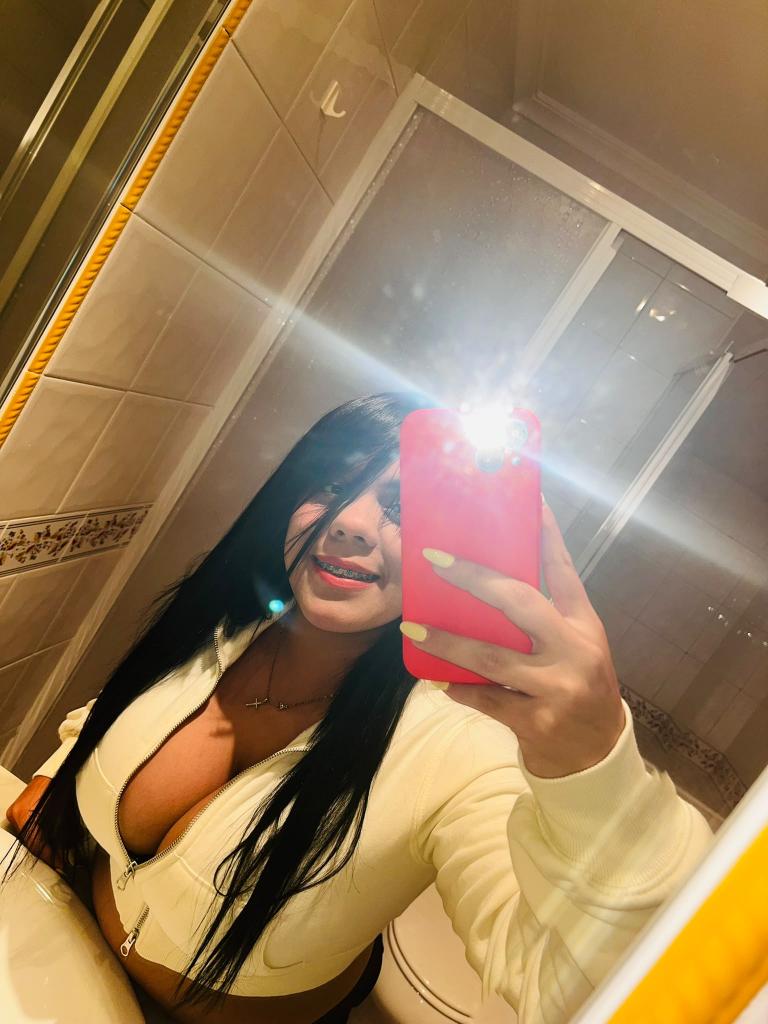 Chica busca chico en Almería: 