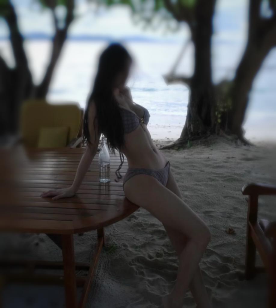 614206455: Chica busca chico en Madrid