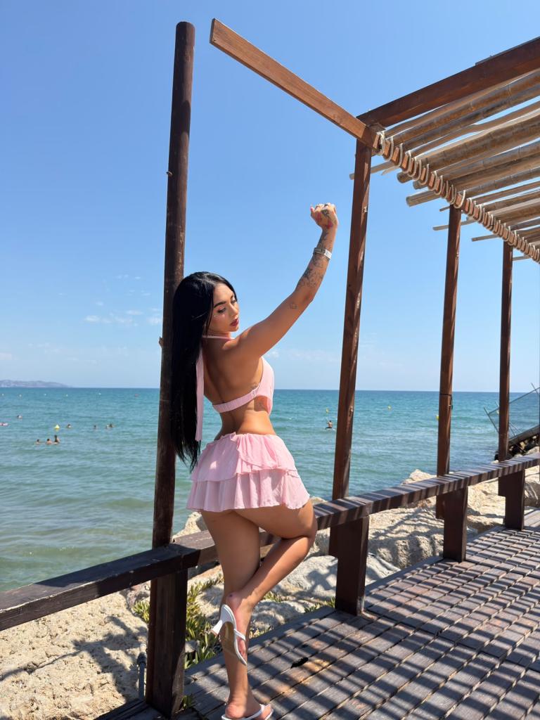 Chica busca chico en Ibiza: 