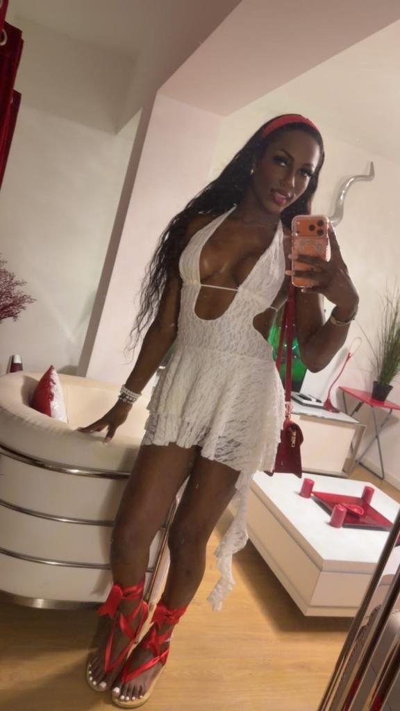 673023280: Transexual en Ibiza