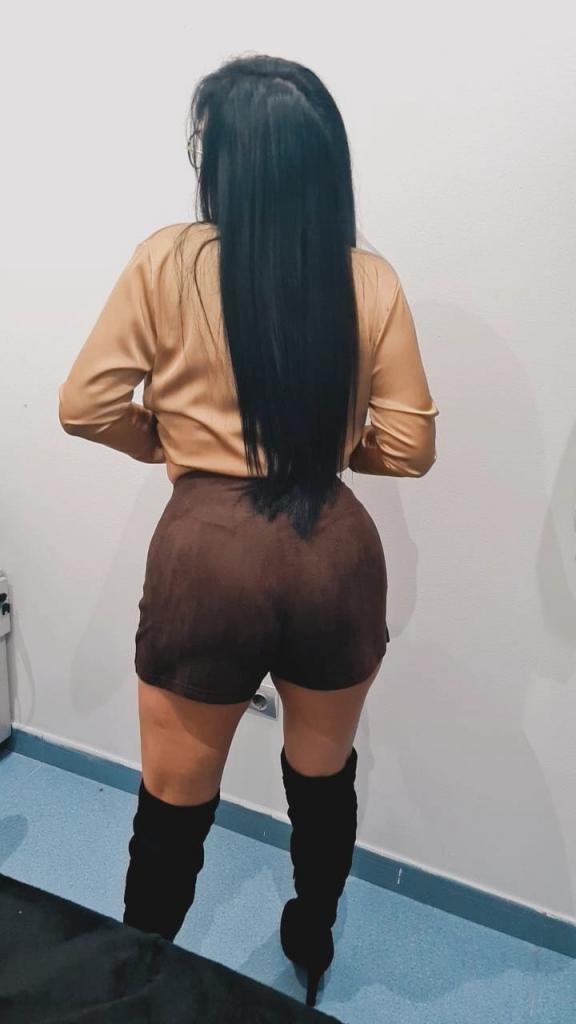624836906: Chica busca chico en Barcelona