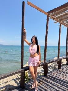 684732269: Chica busca chico en Ibiza