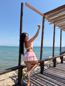 684732269: Chica busca chico en Ibiza