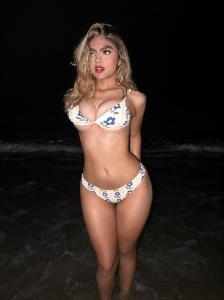 613758227: Chica busca chico en Cádiz