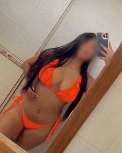672823096: Chica busca chico en Sevilla