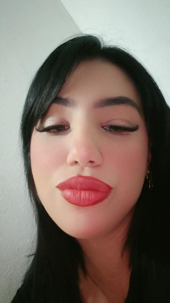 Chica busca chico en Cádiz: 
