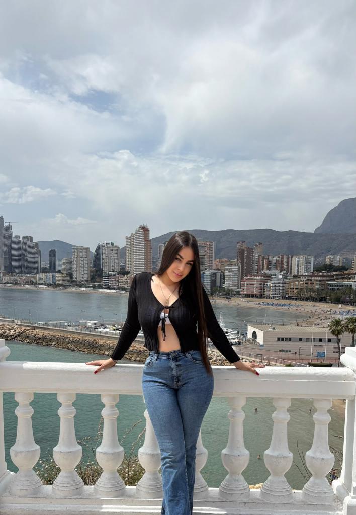 613543651: Chica busca chico en Valencia