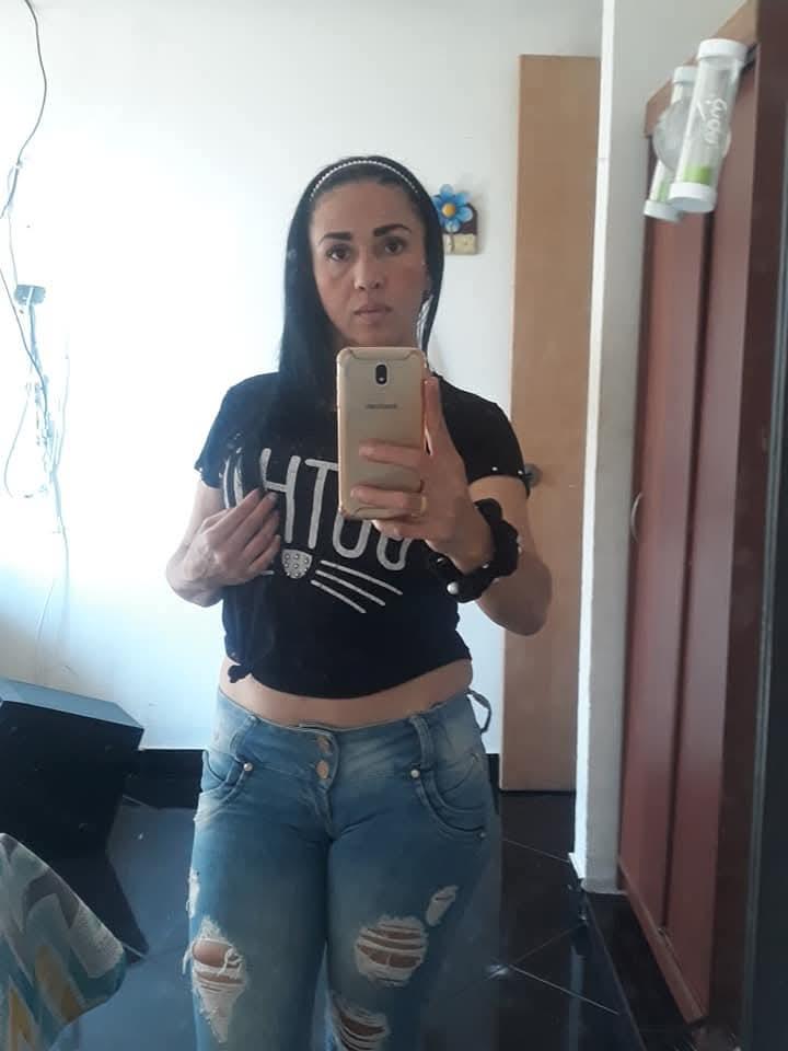 672964479: Chica busca chico en Zaragoza