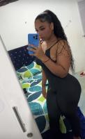 697368248: Chica busca chico en Barcelona
