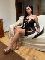 605913185: Chica busca chico en Madrid