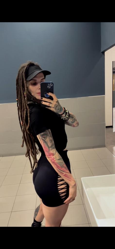 Chica busca chico en Huelva: 