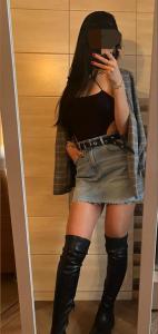 613982853: Chica busca chico en Madrid