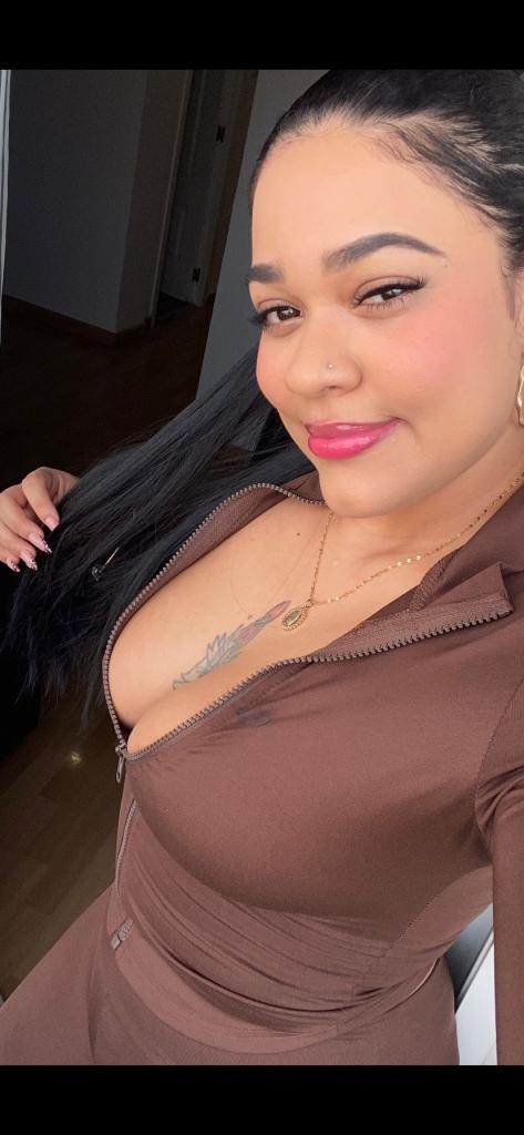 Chica busca chico en Alicante: Chica busca chico