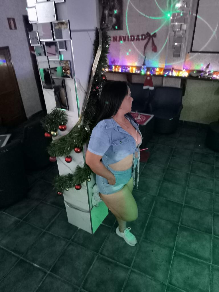 Chica busca chico en Tenerife: 