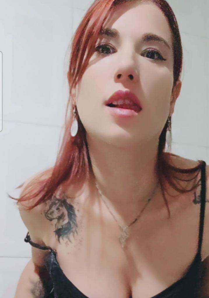 Chica busca chico en Almería: 
