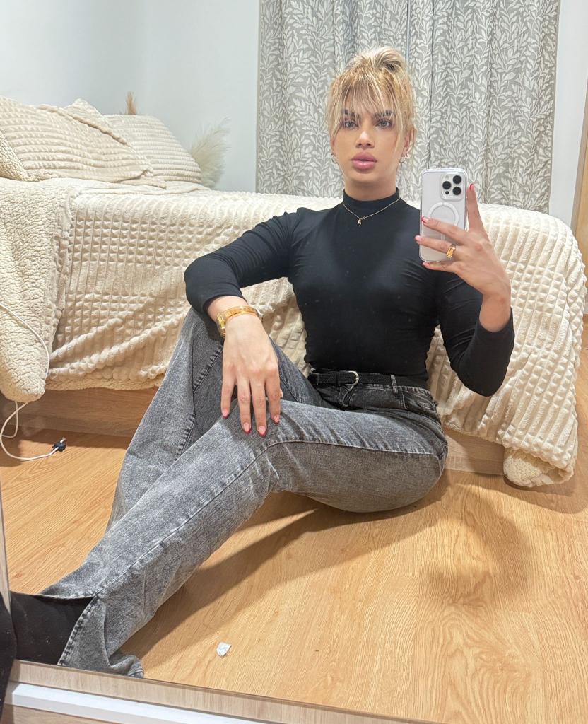 607212118: Transexual en Cádiz