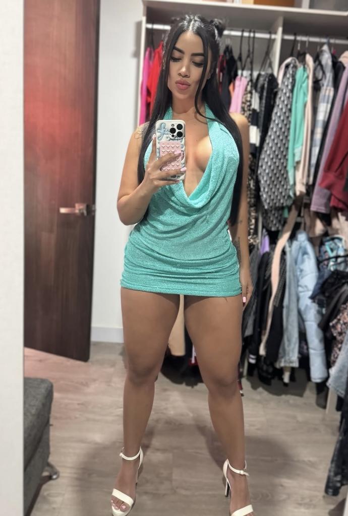 664708104: Chica busca chico en Sevilla