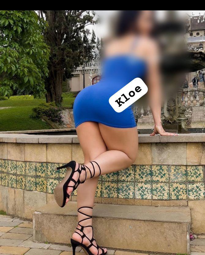 667590915: Chica busca chico en Barcelona