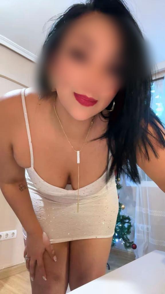 613229165: Chica busca chico en Cádiz