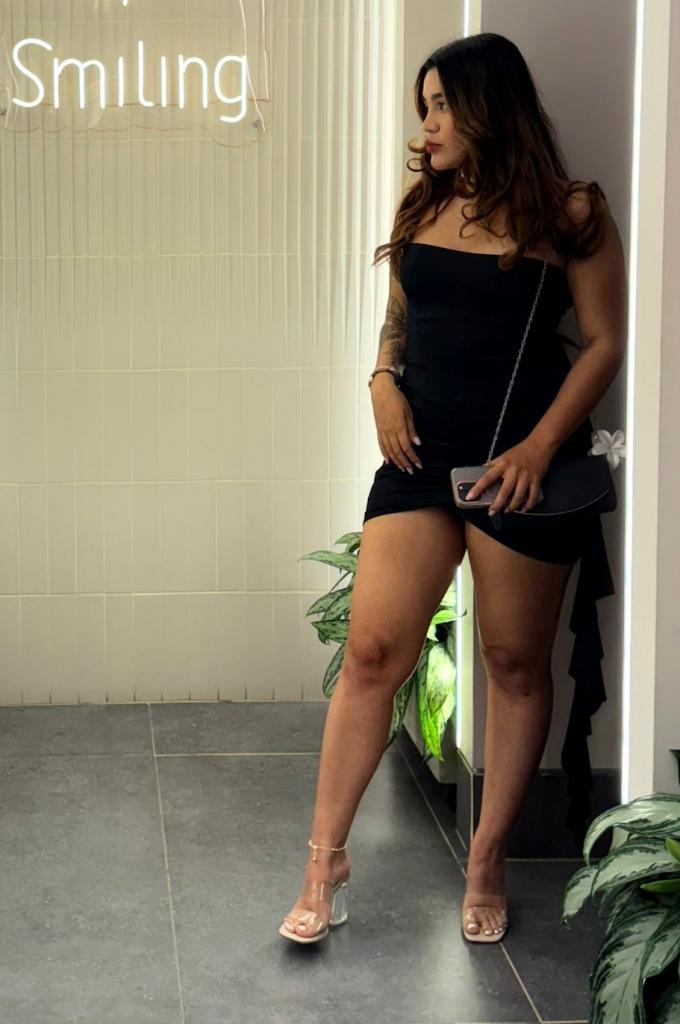 631623086: Chica busca chico en Barcelona