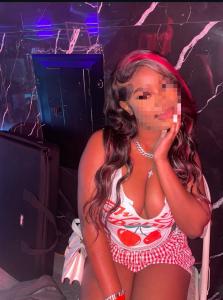 633082079: Chica busca chico en Pontevedra