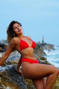 664410571: Chica busca chico en Granada