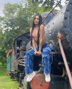 600858185: Chica busca chico en Tarragona