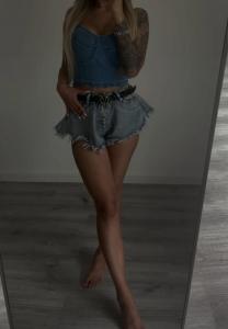 632999158: Chica busca chico en La Coruña