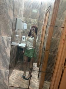 635403247: Chica busca chico en Sevilla