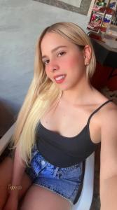 671947813: Chica busca chico en Sevilla
