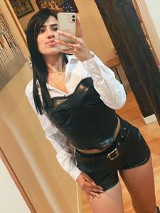 631929329: Chica busca chico en Lérida