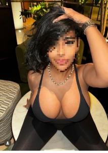 624560846: Chica busca chico en Sevilla