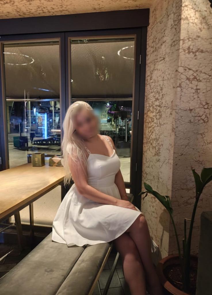 Chica busca chico en La Coruña: 