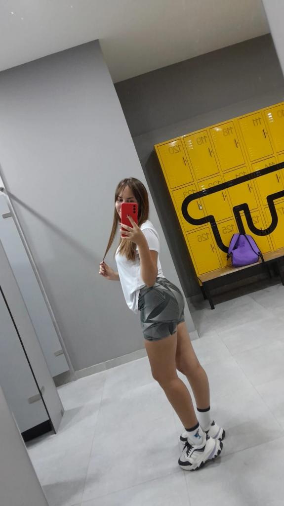 Chica busca chico en Almería: 