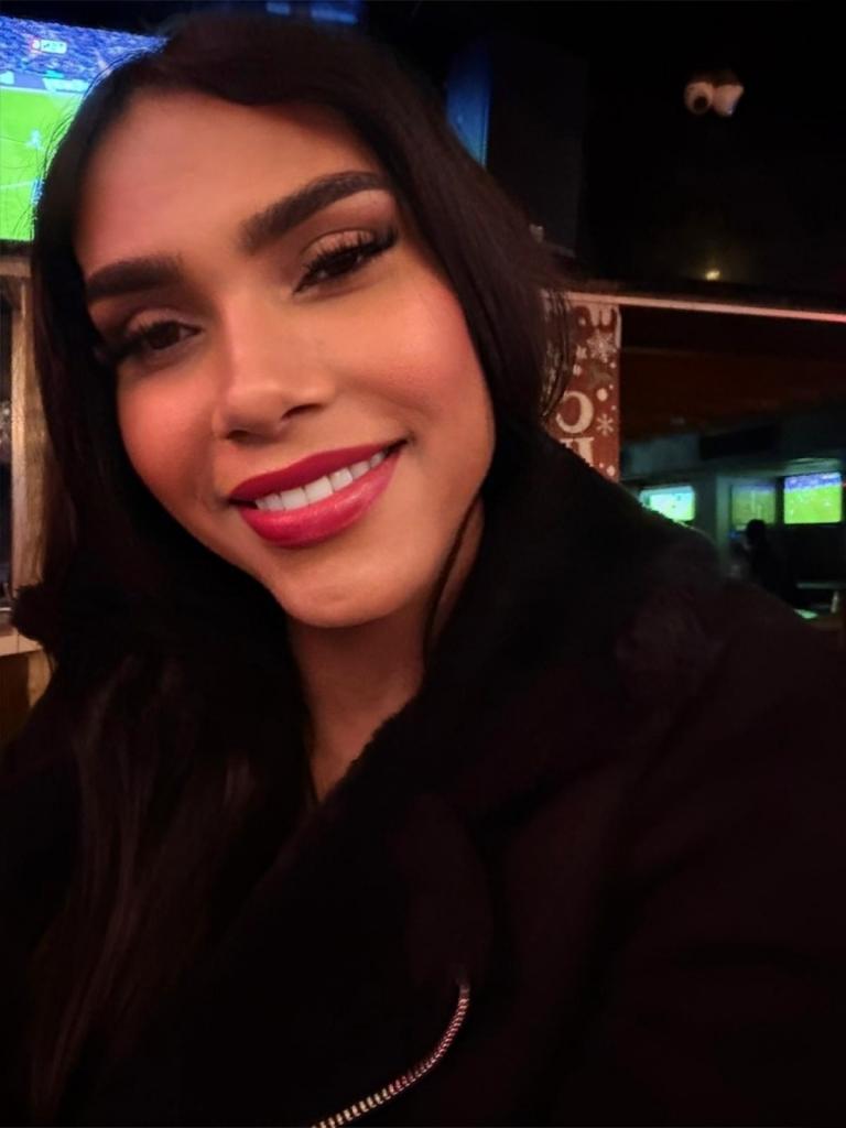 613608769: Transexual en Granada