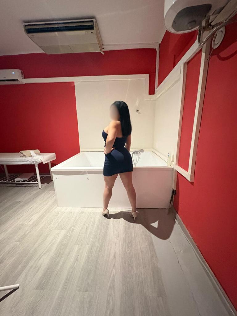 Chica busca chico en Barcelona: Chica busca chico