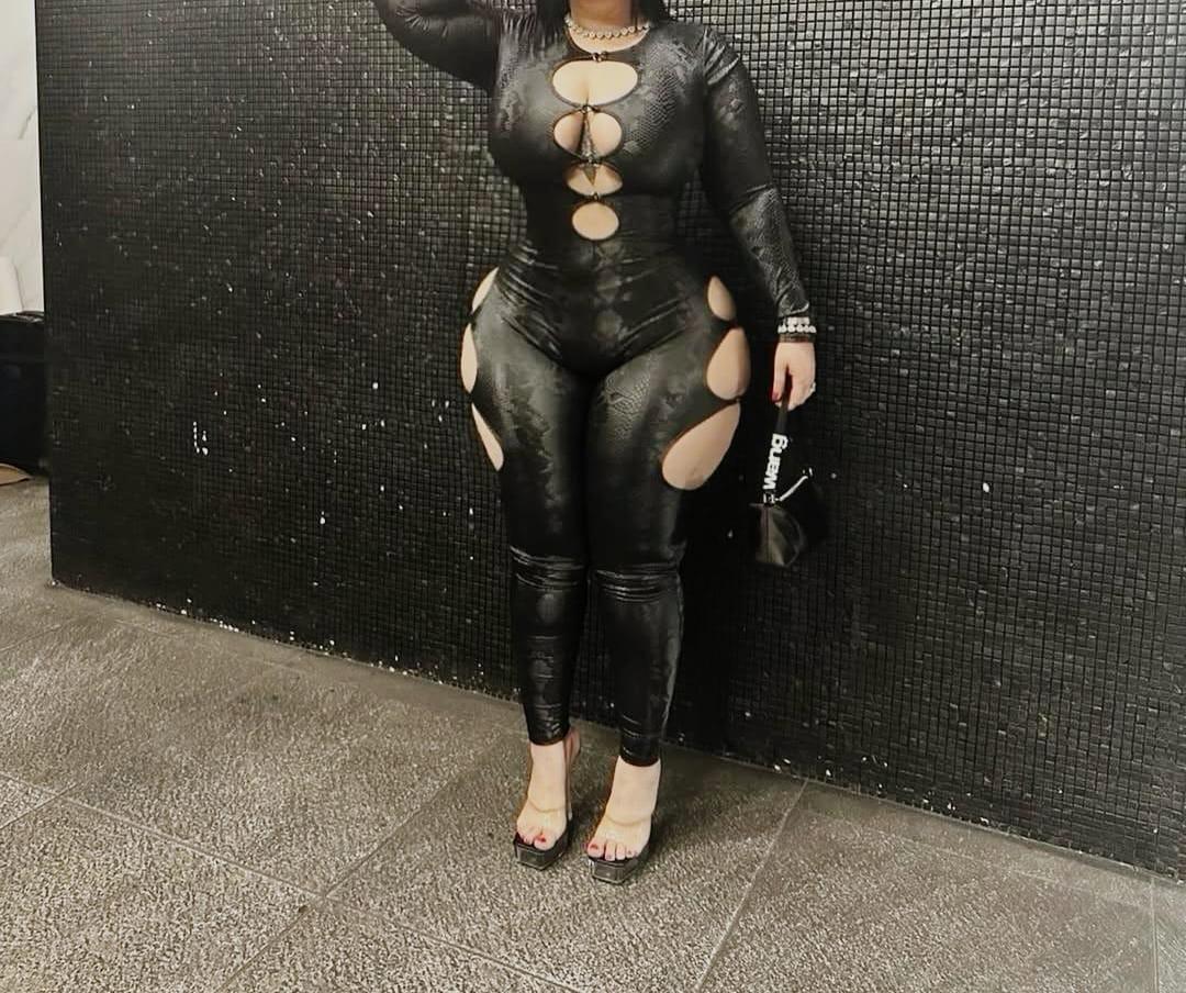 631581883: Chica busca chico en Asturias