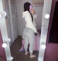 611077259: Chica busca chico en Sevilla