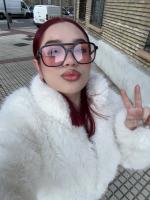 635403247: Chica busca chico en Sevilla