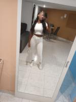 673547490: Chica busca chico en Gerona