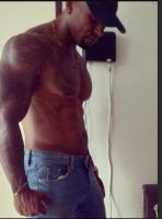 672996875: Chico busca chica en Barcelona