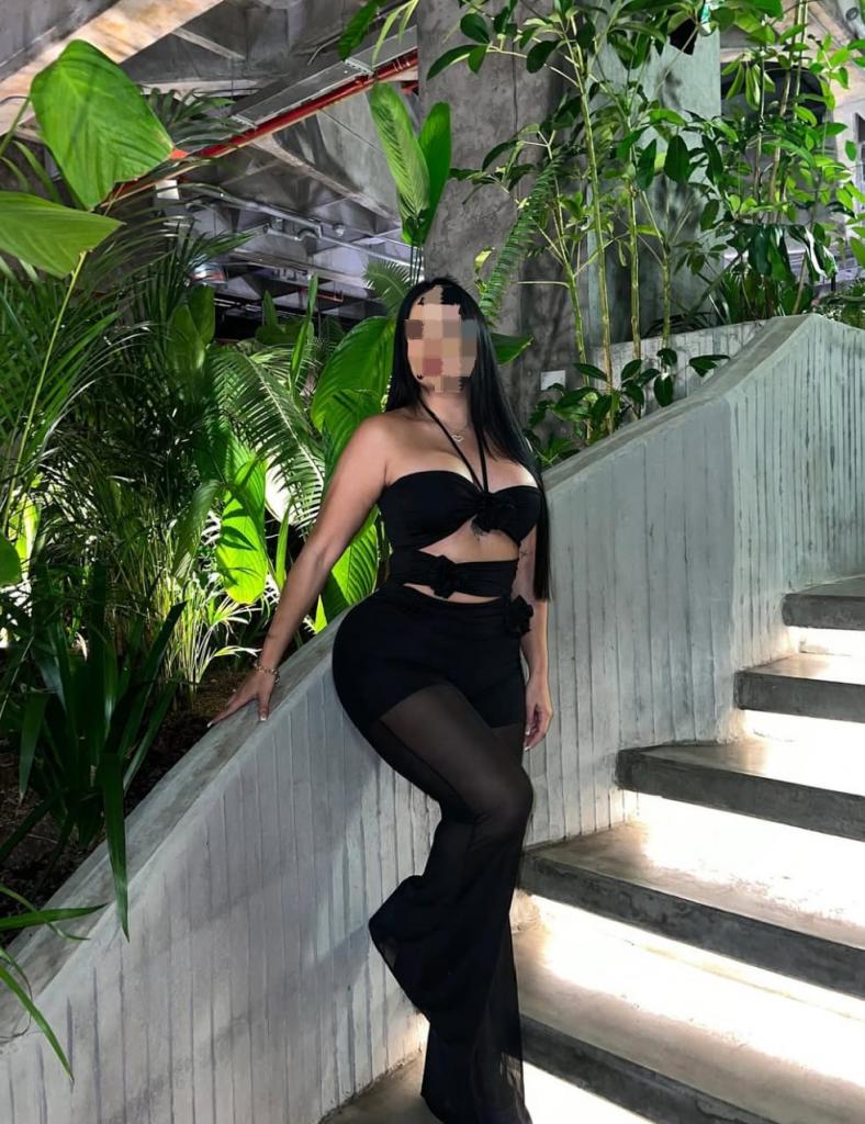 Chica busca chico en Granada: 