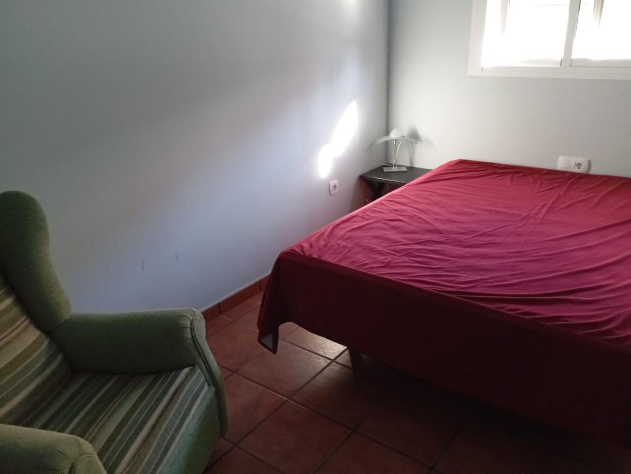 Chica busca chico en Cádiz: 