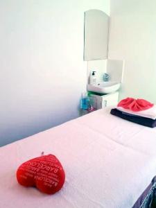 644497883: Chica busca chico en Barcelona