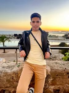 653248248: Chico busca chica en Barcelona