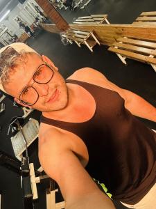 654828536: Chico busca chica en Ibiza